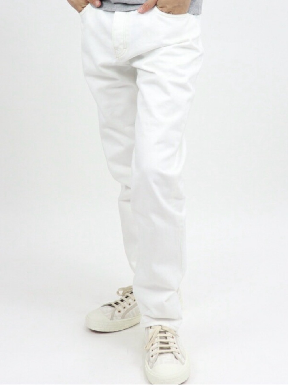 Maison Kitsuné Men’s White Low Rise Tapered Jeans Size 34 – IM01140WW5007 P701